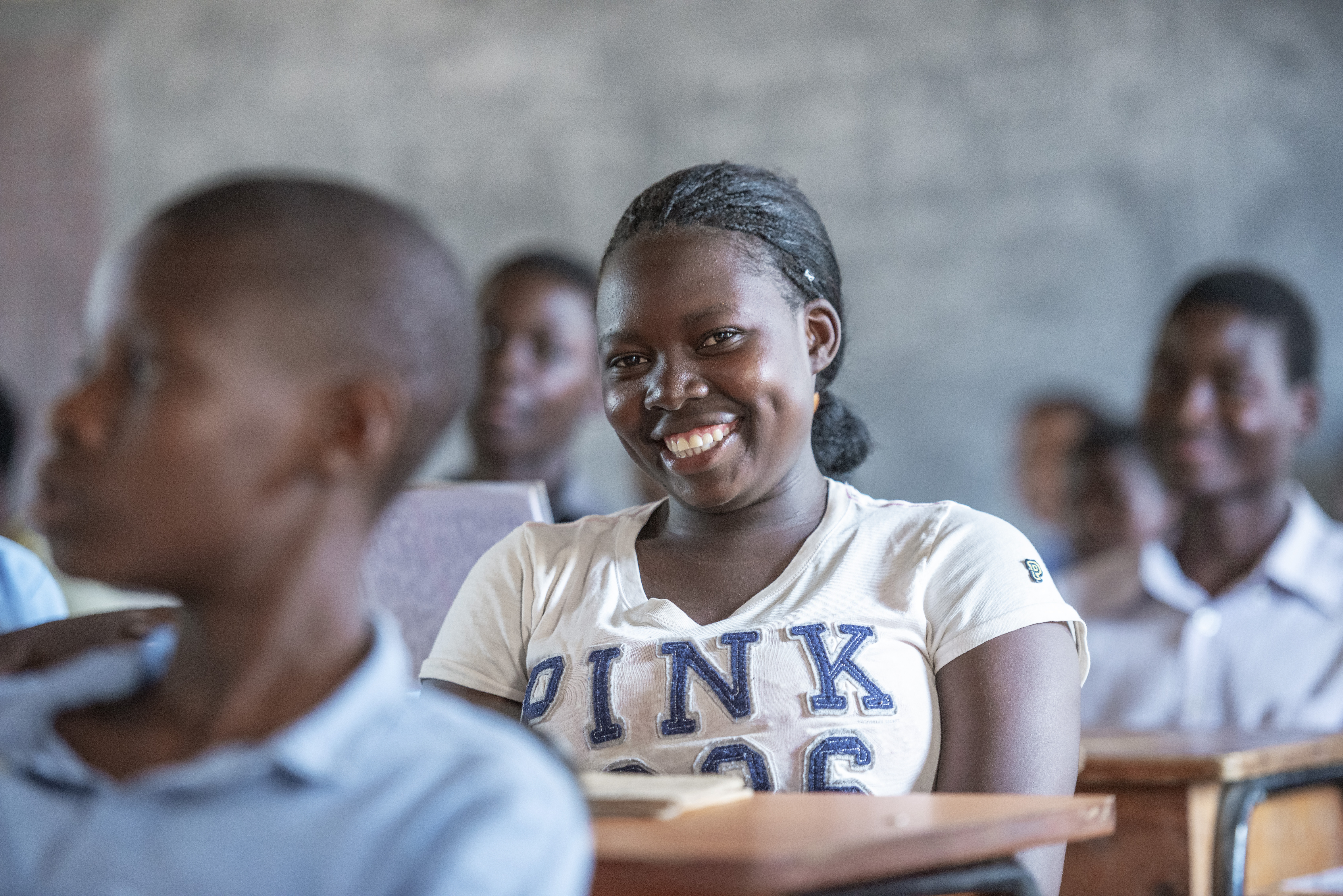 Shakira krijgt onderwijs