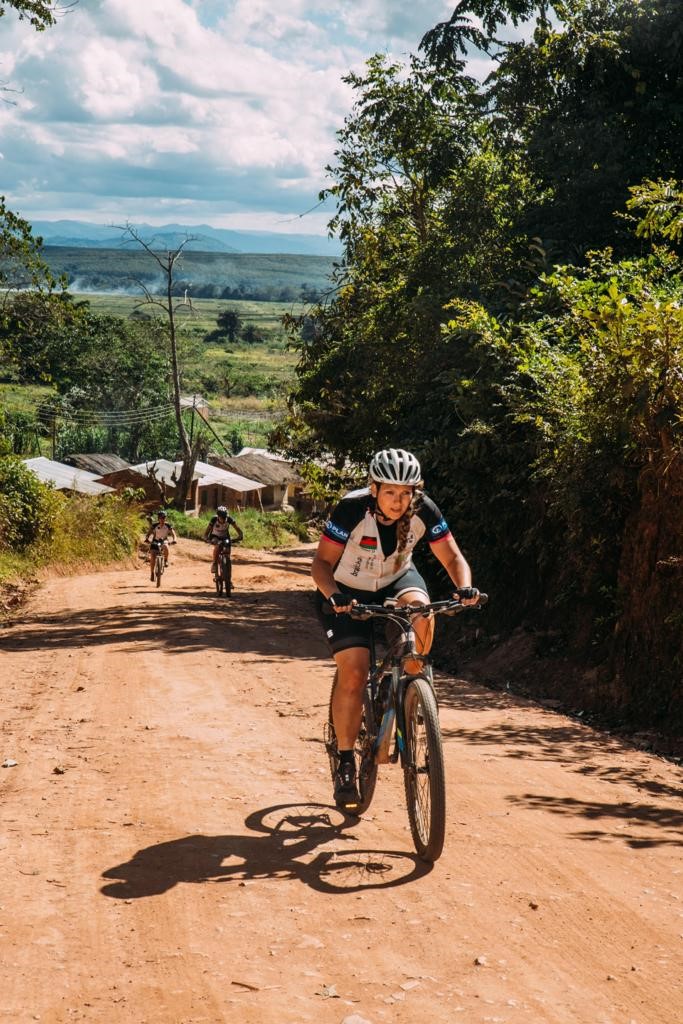 Fietsen voor gelijke rechten voor meisjes in Malawi.