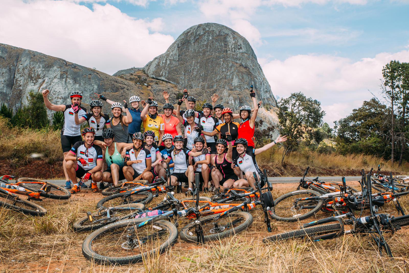 Fietsen voor gelijke rechten voor meisjes in Malawi. 