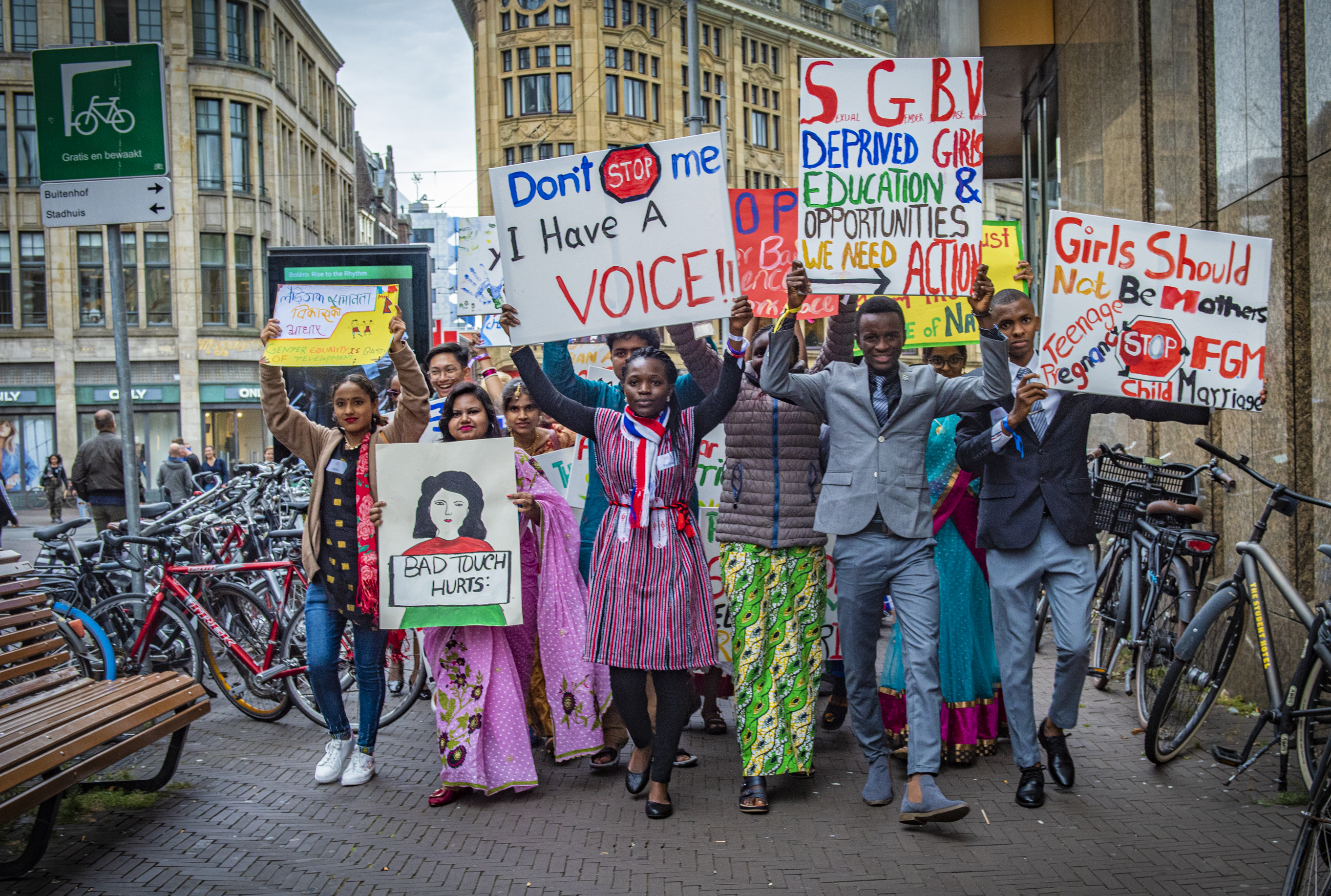 demonstratie borden girls advocacy alliance